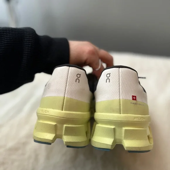 ON cloudmonster running shoes - Picture 3 of 7